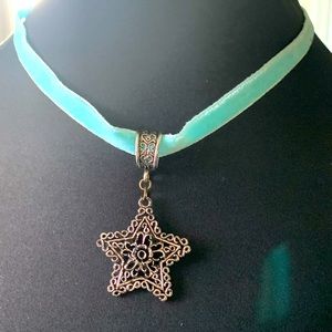 Necklace Star choker
